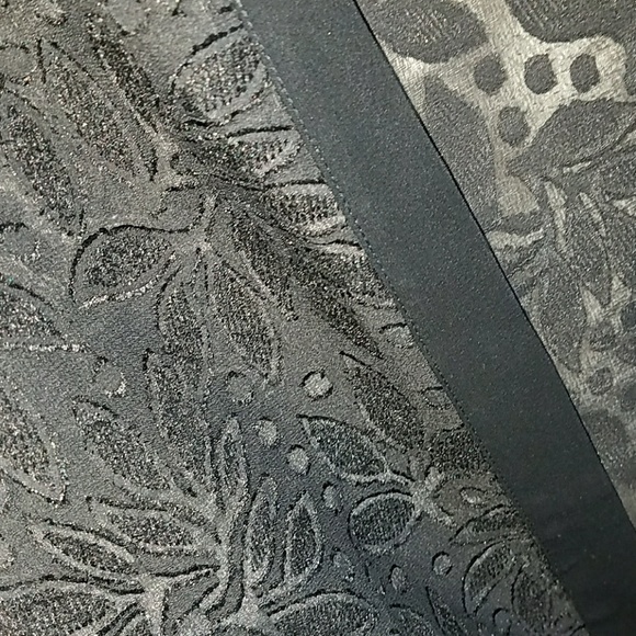 Cape - Picture 2 of 8